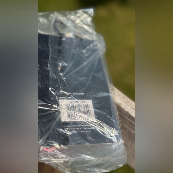 NEW Marc Tetro Yorkie Graphic Pink Card Wristlet Card Holder Wallet NWT - Picture 2 of 7